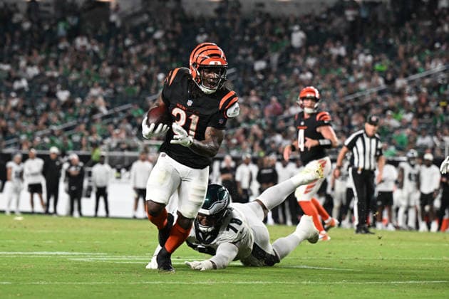 PHILADELPHIA, PA - AUGUST 28: Cincinnati Bengals running back Kentrel Bullock 31 runs for a touchdown during the pre season game between the Philadelphia Eagles and the Cincinnati Bengals on August 28th, 2026 at Lincoln Financial Field in Philadelphia, PA. (Photo by Terence Lewis Icon Sportswire) NFL, American Football Herren, USA AUG 28 Bengals at Eagles EDITORIAL USE ONLY Icon260828021