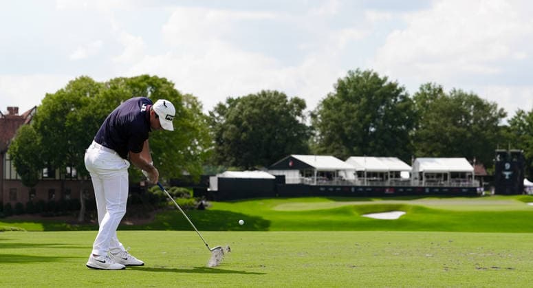 August 28, 2026, Atlanta, Georgia, USA: Viktor Hovland (NOR) tees off the 9th hole during the second round of the 2026 TOUR Championship at East Lake Golf Club. Atlanta USA - ZUMAw109 20260828_fap_w109_042 Copyright: xDebbyxWongx