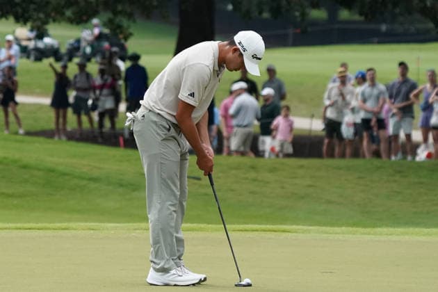 August 28, 2026, Atlanta, Georgia, USA: Collin Morikawa (USA) putts the 18th green during the second round of the 2026 TOUR Championship at East Lake Golf Club. PGA, Golf Herren 2026: TOUR Championship - Round 2  - ZUMAw109 20260828_fap_w109_068 Copyright: xDebbyxWongx