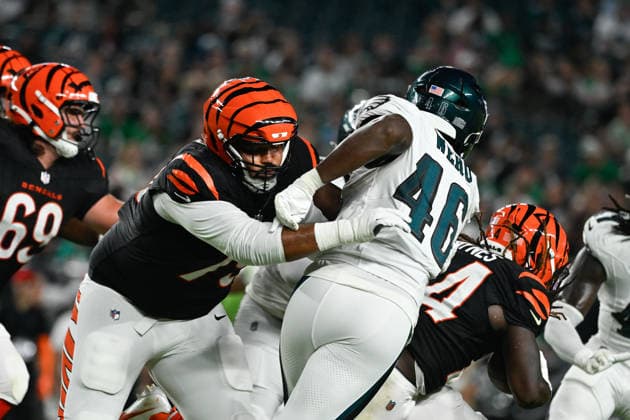NFL, American Football Herren, USA 2026: Bengals Vs Eagles AUG 28 Aug 28, 2026; Philadelphia, Pennsylvania, USA; Cincinnati Bengals offensive tackle Andrew Coker (79) tackles Philadelphia Eagles outside linebacker Joshua Weru (46) during the second half at Lincoln Financial Field. Mandatory Credit: Eric Canha-Cal Media (Credit Image: Â Eric Canha Cal Sport Media) Philadelphia Pennsylvania USA EDITORIAL USE ONLY Copyright: xx ZUMA-20260828_zma_c04_036.jpg EricxCanhax csmphotothree515145
