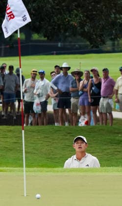 August 28, 2026, Atlanta, Georgia, USA: Collin Morikawa (USA) chips on to the 18th green during the second round of the 2026 TOUR Championship at East Lake Golf Club. Atlanta USA - ZUMAw109 20260828_fap_w109_053 Copyright: xDebbyxWongx