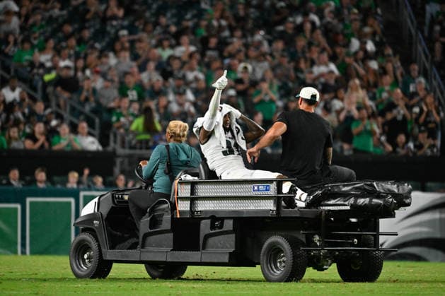 Aug 28, 2026; Philadelphia, Pennsylvania, USA; Philadelphia Eagles safety Andre Sam (31) reacts as he is carted off the field during the second half against the Cincinnati Bengals at Lincoln Financial Field. Mandatory Credit: -Cal Media NFL, American Football Herren, USA 2026: Bengals Vs Eagles AUG 28  - ZUMAc04_ 20260828_zma_c04_033 Copyright: xEricxCanhax