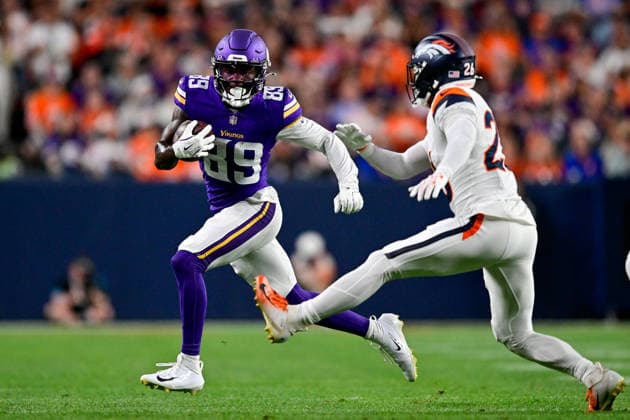 DENVER, CO - AUGUST 28: Minnesota Vikings tight end Ben Sims (89) runs after a catch in the second quarter during a preseason game between the Minnesota Vikings and the Denver Broncos at Empower Field at Mile High on August 28, 2026 in Denver, Colorado. (Photo by Dustin Bradford Icon Sportswire) NFL, American Football Herren, USA AUG 28 Vikings at Broncos EDITORIAL USE ONLY Icon132260828017