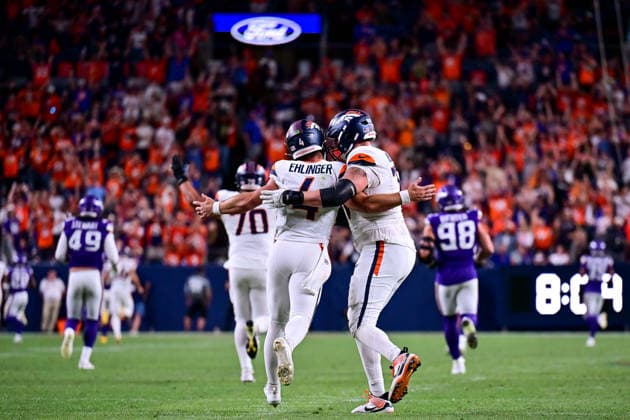 DENVER, CO - AUGUST 28: Denver Broncos quarterback Sam Ehlinger (4) celebrates with teammates after throwing a pass for a fourth quarter touchdown during a preseason game between the Minnesota Vikings and the Denver Broncos at Empower Field at Mile High on August 28, 2026 in Denver, Colorado. (Photo by Dustin Bradford Icon Sportswire) NFL, American Football Herren, USA AUG 28 Vikings at Broncos EDITORIAL USE ONLY Icon132260828025