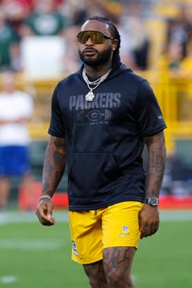 GREEN BAY, WI - AUGUST 28: Green Bay Packers defensive back Keisean Nixon (25) walks on to the field during a preseason game between the Green Bay Packers and the Arizona Cardinals on August 28, 2026 at Lambeau Field, in Green Bay, WI. (Photo by Larry Radloff Icon Sportswire) NFL, American Football Herren, USA AUG 28 Cardinals at Packers EDITORIAL USE ONLY Icon202608280436
