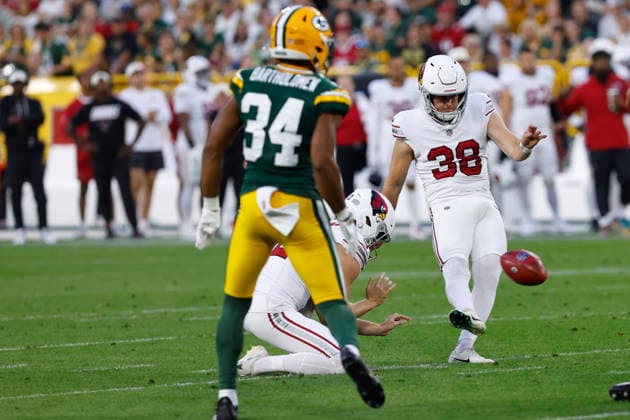 GREEN BAY, WI - AUGUST 28: Arizona Cardinals kicker Chad Ryland (38) kicks a field goal during a preseason game between the Green Bay Packers and the Arizona Cardinals on August 28, 2026 at Lambeau Field, in Green Bay, WI. (Photo by Larry Radloff Icon Sportswire) NFL, American Football Herren, USA AUG 28 Cardinals at Packers EDITORIAL USE ONLY Icon202608281035