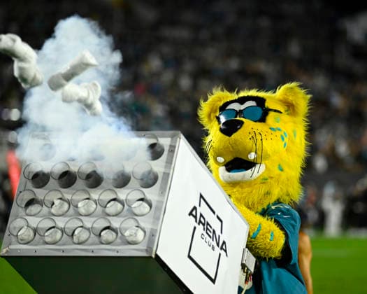 Jaguars mascot JAXSON fires T-shirts into the stands as the Jaguars compete against the Buccaneers in the third pre-season game at EverBank Stadium in Jacksonville, Florida on Friday August 28, 2026. The Jaguars defeated the Buccaneers 19-0.  JAX20260828010 JOExMARINO