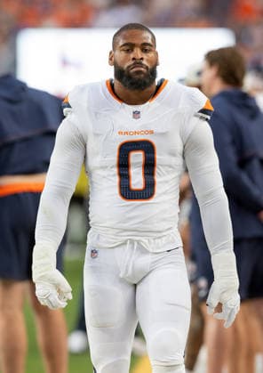 August 29, 2026, Denver, Colorado, USA: Broncos OLB JONATHON COOPER looks on from the bench during the 1st. Half at Empower Field at Mile High Friday evening. Broncos beat the Vikings 34-6 in Pre-Season play. Credit Image: ZUMA Press Wire) Denver USA - ZUMAav4_ 20260829_zaf_av4_008 Copyright: xHectorxAcevedox