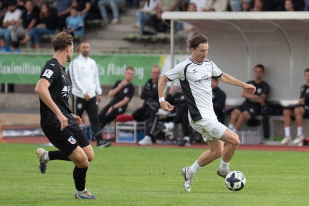 August 28, 2026, xhfmx, Regional League Southwest Soccer, SG Barockstadt Fulda Lehnerz vs. FSV Frankfurt Cas Peters, FSV Frankfurt in a one-on-one battle with an opponent, Fulda