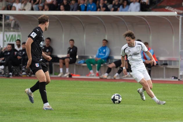 August 28, 2026, xhfmx, Regional League Southwest Soccer, SG Barockstadt Fulda Lehnerz vs. FSV Frankfurt Cas Peters, FSV Frankfurt in a one-on-one battle with an opponent, Fulda
