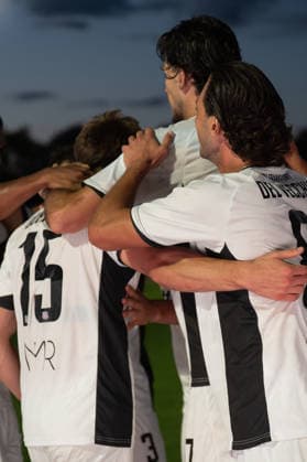 August 28, 2026, xhfmx, Regional League Southwest Soccer, SG Barockstadt Fulda Lehnerz vs. FSV Frankfurt: (from left) Godwin McDonald (FSV Frankfurt), Nick Doktorczyk (FSV Frankfurt), and Filip Pandza (FSV Frankfurt) celebrate the 1-2 goal against Fulda, Goal, Jubilation, Celebration, Fulda