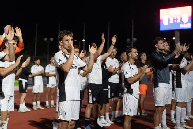August 28, 2026, xhfmx, Regionalliga Southwest Soccer, SG Barockstadt Fulda Lehnerz vs. FSV Frankfurt The FSV Frankfurt players thank the fans in Fulda