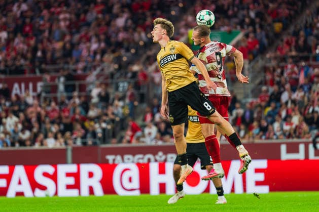 Aerial header duel between Yanik Spalt (VFB Stuttgart II, 08) and Eric Hottmann (Fortuna Düsseldorf, 09) — Fortuna Düsseldorf vs. VFB Stuttgart II, soccer, 3. Liga, Matchday 3, 2026–27 season, August 28, 2026, DFL regulations prohibit any use of photographs as image sequences and or quasi-video. Fortuna Düsseldorf vs. VFB Stuttgart II, soccer, 3. Liga, Matchday 3, 2026–27 season, August 28, 2026, Düsseldorf Copyright: xEibner-Pressefoto LukasxBaldygax EP_LBA