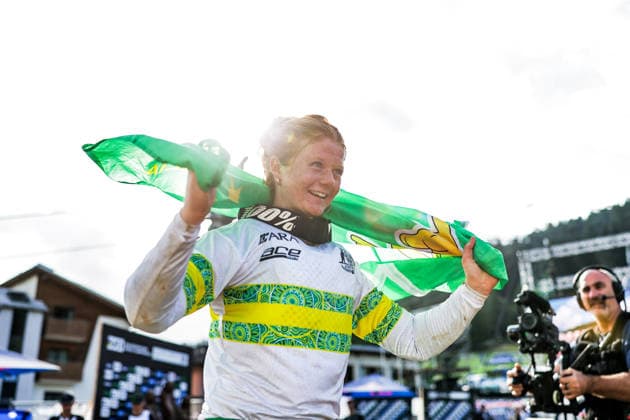 2026 UCI Mountain Bike World Championships Picture by Alex Whitehead SWpix.com - 29 08 2026 - Cycling - 2026 UCI Mountain Bike World Championships - Val di Sole, Trentino, Italy - Downhill (DHI) Final - Women Junior - Tilly Boadle (Australia) celebrates winning to become World Champion Copyright: x xSWpix.comx(t axPhotographyxHubxLtd)xAlexxWhitehead SWpix.comx SWP-3030-20870