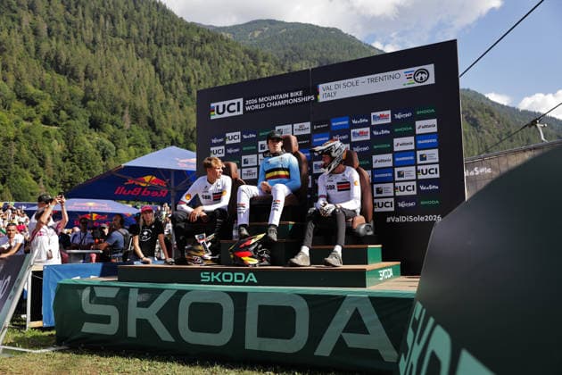 2026 UCI Mountain Bike World Championships Picture by Alex Whitehead SWpix.com - 29 08 2026 - Cycling - 2026 UCI Mountain Bike World Championships - Val di Sole, Trentino, Italy - Downhill (DHI) Final - Men Junior - Briek Van Duyse (Belgium), Sebastian Sumner (Great Britain), Elliot Smith (Great Britain), Skoda Hot Seat Copyright: x xSWpix.comx(t axPhotographyxHubxLtd)xAlexxWhitehead SWpix.comx SWP-3030-20905