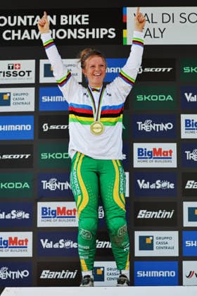 2026 UCI Mountain Bike World Championships Picture by Alex Whitehead SWpix.com - 29 08 2026 - Cycling - 2026 UCI Mountain Bike World Championships - Val di Sole, Trentino, Italy - Downhill (DHI) Final - Women Junior Podium - Tilly Boadle (Australia) wins the Gold Medal to become World Champion Copyright: x xSWpix.comx(t axPhotographyxHubxLtd)xAlexxWhitehead SWpix.comx SWP-3030-20943