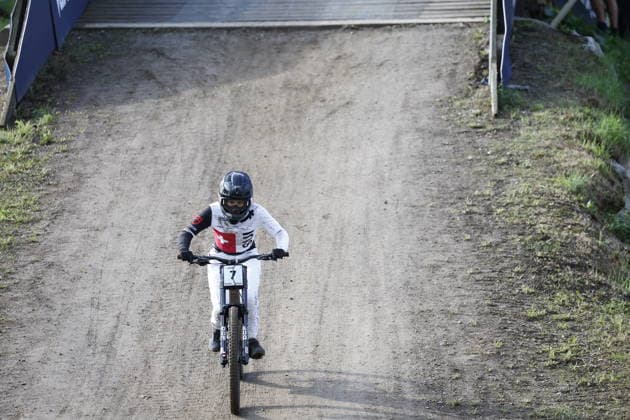 August 29, 2026, Daolasa di Commezzadura, Black Snake, 2026 UCI MTB World Championships Women s Junior Finals, DHI Downhill: Gianna Nef (7, SUI) showing the damage to her helmet from her fall. Daolasa di Commezzadura, Black Snake, Trento, Italy Copyright: xJustPictures.ch FrancescoxMinghettix jp-en-FrMi-_NG_0341