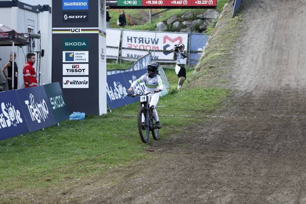 August 29, 2026, Daolasa di Commezzadura, Black Snake, 2026 UCI MTB World Championships Women s Junior Finals, DHI Downhill: Zuri Acheson, 25, AUS, Daolasa di Commezzadura, Black Snake, Trento, Italy Copyright: xJustPictures.ch FrancescoxMinghettix jp-en-FrMi-_NG_0085