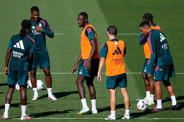 August 29, 2026, Valdebebas, Madrid, Spain: Denzel Dumfries and Ibrahima Konate during the training day of Real Madrid ahead the Spanish League, LaLiga EA Sports, football match against Malaga CF at Ciudad Deportiva Real Madrid on August 29, 2026, in Valdebebas, Madrid, Spain. Valdebebas Spain - ZUMAa181 20260829_zaa_a181_002 Copyright: xOscarxJ.xBarrosox