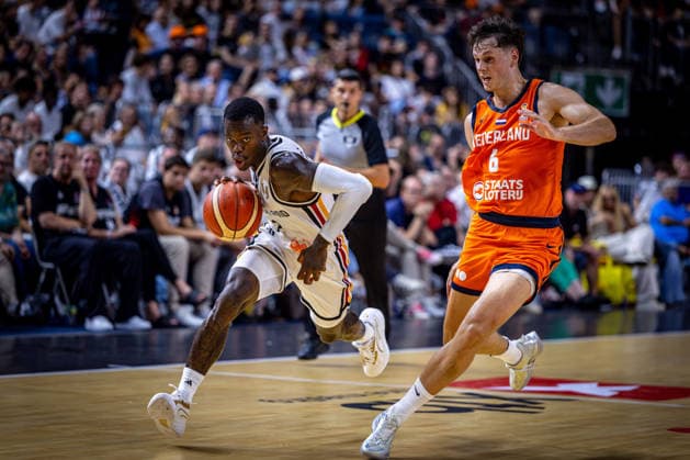 Basketball Cologne, August 27, 2026, World Cup Qualifier: Germany (GER) vs. Netherlands (NED) — Dennis Schröder (Schröder, No. 17, Germany) and Sander Hollanders (Schroeder, No. 06, Netherlands)