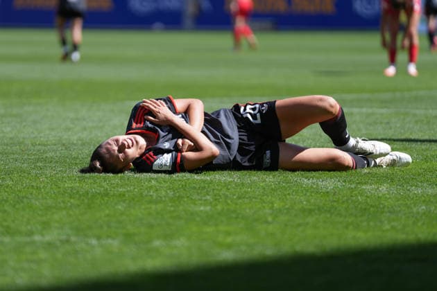 Amber Tysiak (1.FC Union Berlin, 26) am Boden , Deutschland, Fussball, GooglePixel Frauen-Bundesliga, 2.Spieltag, 2026 2027, SC Freiburg vs. 1. FC Union Berlin, 29.08.2026, Dreisamstadion, Freiburg Freiburg Dreisamstadion Baden-Wuerttemberg Deutschland *** Amber Tysiak, 1. FC Union Berlin, 26, on the ground, Germany, soccer, Google Pixel Women s Bundesliga, Matchday 2, 2026–2027, SC Freiburg vs. 1 FC Union Berlin, August 29, 2026, Dreisamstadion, Freiburg, Dreisamstadion, Baden-Württemberg, Germany Copyright: xArnexAmbergx