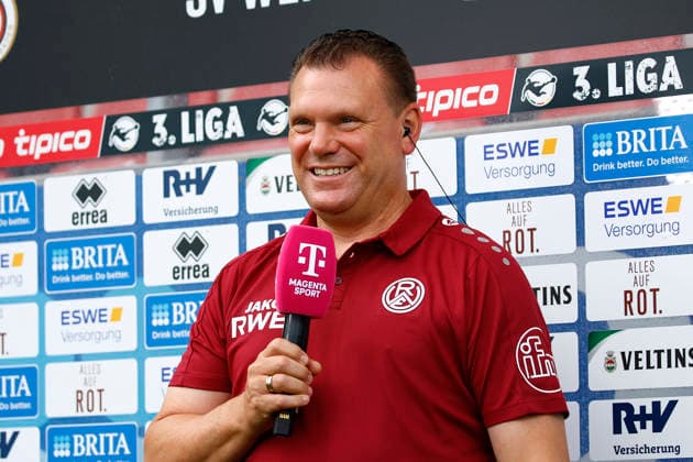 August 29, 2026, xavx, Soccer 3rd Division, SV Wehen Wiesbaden vs. Rot Weiss Essen; Coach Uwe Koschinat of Rot Weiss Essen; Single shot, portrait, Wiesbaden