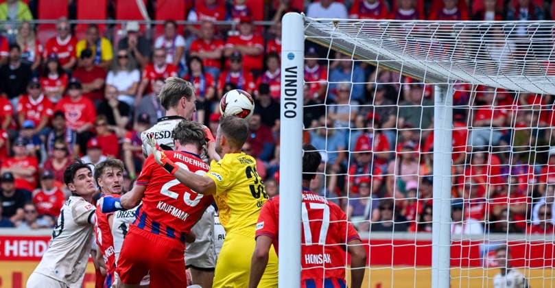 29.08.2026, xemx, Fussball 2.Bundesliga, 1.FC Heidenheim - Dynamo Dresden v.l. Vincent Vermeij (Dynamo Dresden) Goal scored, erziehlt das Tor zum 0:1 (DFL DFB REGULATIONS PROHIBIT ANY USE OF PHOTOGRAPHS as IMAGE SEQUENCES and or QUASI-VIDEO) Heidenheim *** August 29, 2026, xemx, Soccer 2. Bundesliga, 1 FC Heidenheim vs. Dynamo Dresden – Vincent Vermeij (Dynamo Dresden) scores the goal, making it 0–1. DFL and DFB regulations prohibit any use of photographs as image sequences and or quasi-video. Heidenheim