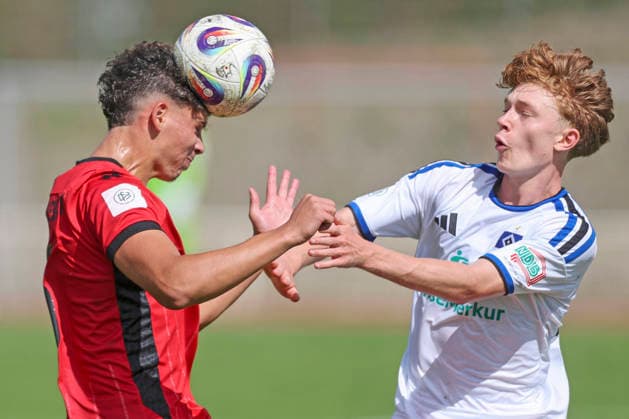 Soccer DFB Junior Cup SV Wehen Wiesbaden Hamburger SV August 29, 2008, DARIS MEMOVIC SVWW, HANNES MICHAEL TRAMPNAU HSV,