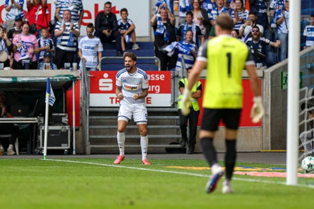 August 29, 2026, GER, Soccer, Men s, 3rd Division, 2026–2027 Season, MSV Duisburg vs. FC Würzburger Kickers, Lex Tyger Lobinger, Duisburg goal celebration, celebrating after scoring the 1–0 goal, Duisburg Schauinsland Arena, North Rhine-Westphalia, Germany Copyright: xAdrianxSchlüterx