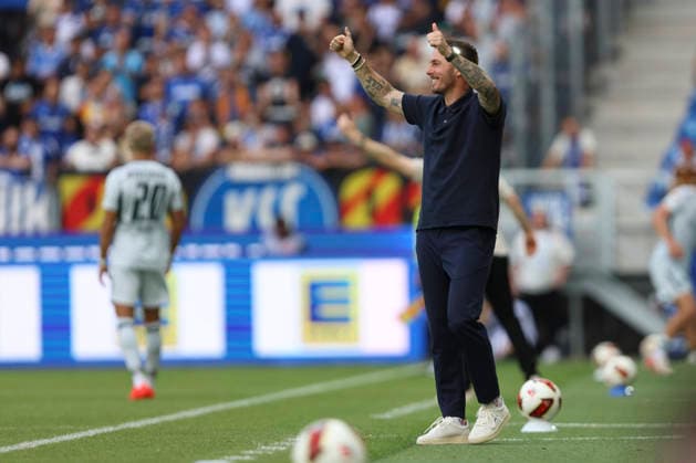 Trainer Tobias Strobl (VFL Wolfsburg) gestikuliert, Gestik waehrend des Spiels der 2. Bundesliga zwischen Karlsruher SC und VfL Wolfsburg, BBBank Wildpark am 29. August 2026 in Karlsruhe, Deutschland. (Foto von Oliver Kaelke DeFodi Images) +++ Trainer Tobias Strobl (VFL Wolfsburg) gestures during the 2nd Bundesliga match between Karlsruher SC and VfL Wolfsburg at BBBank Wildpark on August 29, 2026 in Karlsruhe, Germany. (Photo by Oliver Kaelke DeFodi Images) DFB DFL REGULATIONS PROHIBIT ANY USE OF PHOTOGRAPHS AS IMAGE SEQUENCES AND OR QUASI-VIDEO. (Photo by Oliver Kaelke DeFodi Images) - *** VFL Wolfsburg coach Tobias Strobl gestures during the 2. Bundesliga match between Karlsruher SC and VfL Wolfsburg, BBBank Wildpark on August 29, 2026, in Karlsruhe, Germany. Photo by Oliver Kaelke, DeFodi Images. Coach Tobias Strobl of VFL Wolfsburg gestures during the 2nd Bundesliga match between Karlsruher SC and VfL Wolfsburg at BBBank Wildpark on August 29, 2026 in Karlsruhe, Germany. Photo by Oliver Kaelke, DeFodi Images. DFB and DFL regulations prohibit any use of photographs as image sequences and or quasi-video. Photo by Oliver Kaelke, DeFodi Images.