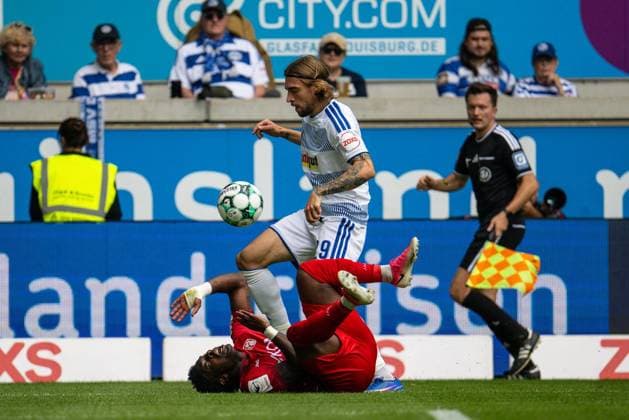 3rd Division: MSV Duisburg vs. Würzburger Kickers ** FOR EDITORIAL USE ONLY ** EDITORIAL USE ONLY ** p Soccer 3rd Division MSV Duisburg vs. Würzburger Kickers on August 29, 2026, at the Schauinsland Reisen Arena in Duisburg Joshua Bitter Duisburg Duisburg Copyright JakobxKlos Copyright: JakobxKlos doc87dbldm11m92kf4ze1v ,EDITORIAL USE ONLY Copyright: JakobxKlos