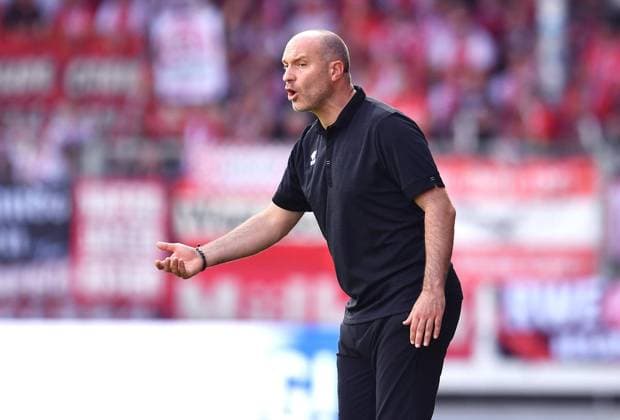 SV Wehen Wiesbaden vs. Rot Weiss Essen ** FOR EDITORIAL USE ONLY ** EDITORIAL USE ONLY ** p Soccer 3rd Division, Matchday 3: SV Wehen Wiesbaden vs. Rot Weiss Essen on August 29, 2026, at the BRITA Arena in Wiesbaden. Daniel Scherning, coach of SV Wehen Wiesbaden, Germany, Hesse, Wiesbaden. Copyright ThorstenxTillmann Copyright: ThorstenxTillmann doc87dbp1l9l0z8qncd9lt ,EDITORIAL USE ONLY Copyright: ThorstenxTillmann