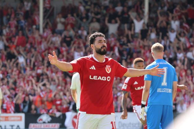 10 Tolcay Cigerci (Energie Cottbus) bejubelt sein Tor. Fussball 2. Bundesliga 2026 2027 FC Energie Cottbus - SpVgg Greuther Fürth *** 10 Tolcay Cigerci of Energie Cottbus celebrates his goal. Soccer, 2. Bundesliga, 2026–2027: FC Energie Cottbus vs. SpVgg Greuther Fürth