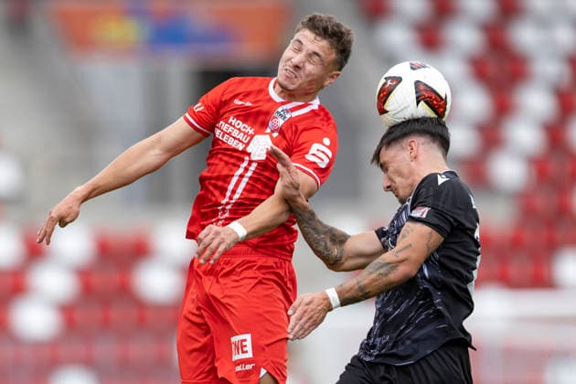 Regionalliga Northeast FC Rot Weiß Erfurt vs. BFC Preussen Erfurt August 29, 2026 Robbie Felßberg 18 FC Rot Weiß Erfurt vs. Ben Florian Meyer 77 BFC Preussen Regionalliga Northeast FC Rot Weiß Erfurt vs. BFC Preussen Steigerwaldstadion Erfurt 2August 29, 2026 Copyright: xBEAUTIFULxSPORTS Duehringx