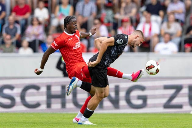 Regionalliga Nordost: FC Rot Weiß Erfurt vs. BFC Preussen Erfurt, August 29, 2026; Maxime Aglago Awoudja (6) for FC Rot Weiß Erfurt vs. Nino Lessel (4) for BFC Preussen; Regionalliga Nordost: FC Rot Weiß Erfurt vs. BFC Preussen at Steigerwaldstadion, Erfurt August 29, 2026 Copyright: xBEAUTIFULxSPORTS Duehringx