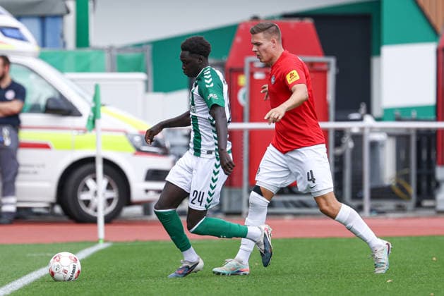 From left: Ramiz Hamouda (SV Werder Bremen II), 24, and Fabian Weigel (HSC Hannover), 4, in a one-on-one battle; duel; dynamic play; action; game scene; August 29, 2026, Bremen, Germany, soccer, Regionalliga Nord, SV Werder Bremen II vs. HSC Hannover xobx