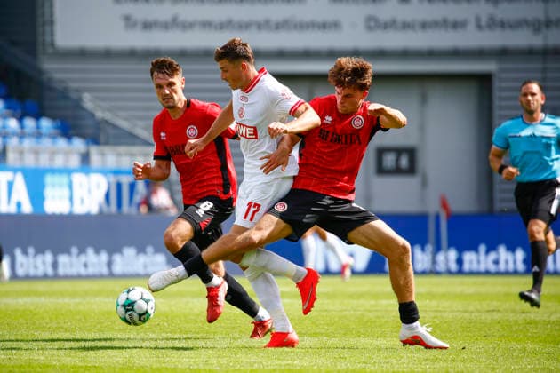 August 29, 2026, xavx, Soccer 3rd Division, SV Wehen Wiesbaden vs. Rot-Weiss Essen; Gino Fechner (SV Wehen Wiesbaden), Semir Telalovic (Rot-Weiss Essen), Ben Nink (SV Wehen Wiesbaden), Wiesbaden