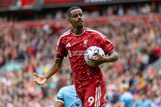 Football - FA Premier League - Liverpool FC v Nottingham Forest FC LIVERPOOL, ENGLAND - Saturday, August 29, 2026: Liverpool s Alexander Isak celebrates after scoring his side s first and equalising goal during the FA Premier League match between Liverpool FC and Nottingham Forest FC at Anfield. (Photo by David Rawcliffe Propaganda) LIVERPOOL Anfield MERSEYSIDE ENGLAND  Copyright: xDavidxRawcliffex P2026-08-29-Liverpool_Nottingham_Forest-85