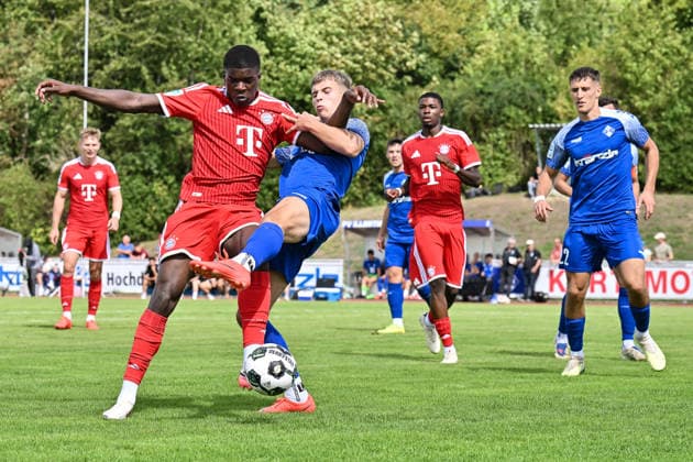 Bavarian Regional League: FV Illertissen vs. FC Bayern Munich II, August 29, 2026, ILLERTISSEN, GERMANY, August 29: In a showdown between Allen Junior LAMBE (FC Bayern Munich II, 8) and Alessio HASLER (FV Illertissen, 5) during the Bavarian Regional League match between FV Illertissen and FC Bayern Munich II’s amateurs on Matchday 6 at Illertissen Stadium Copyright: xBEAUTIFULxSPORTS Goldbergx