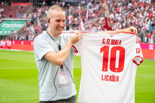 Deutschland: 1. Bundesliga 2026 2027, 1. Spieltag, 1.FC Köln vs TSG Hoffenheim, Samstag, 29.08.2026 RheinEnergier-Stadion (Köln-Nordrhein-Westfalen): Said El Mala (1.FC Köln, 10) Said El Mala Neuesnummer, Schriftzug, Busdesign, Sponsoren, Werbung, Wirtschaft, Köln RheinEnergie-Stadion Deutschland *** Germany, Bundesliga 1, 2026–2027, Matchday 1, 1 FC Köln vs. TSG Hoffenheim, Saturday, August 29, 2026, RheinEnergie Stadium, Cologne, North Rhine-Westphalia, Said El Mala, 1 FC Köln, 10 Said El Mala, new jersey number, logo, bus design, sponsors, advertising, business, Cologne, RheinEnergie Stadium, Germany Copyright: xOrhanxHabashx