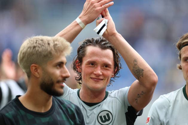 Fabian Reese (VfL Wolfsburg, 11) happy nach dem Sieg und seinem Treffer, Karlsruher SC vs. VfL Wolfsburg, 2. Bundesliga, 3. Spieltag, 2026 2027, 29.08.2026, DFL REGULATIONS PROHIBIT ANY USE OF PHOTOGRAPHS AS IMAGE SEQUENCES AND OR QUASI-VIDEO, Karlsruher SC vs. VfL Wolfsburg, 2. Bundesliga, 3. Spieltag, 2026 2027, 29.08.2026 Karlsruhe *** Fabian Reese of VfL Wolfsburg, looking happy after the win and his goal, Karlsruher SC vs. VfL Wolfsburg, 2. Bundesliga, Matchday 3, 2026–2027, August 29, 2026, DFL REGULATIONS PROHIBIT ANY USE OF PHOTOGRAPHS AS IMAGE SEQUENCES AND OR QUASI-VIDEO, Karlsruher SC vs. VfL Wolfsburg, 2. Bundesliga, Matchday 3, 2026–2027, August 29, 2026, Karlsruhe Copyright: xEibner-Pressefoto JanxPrihodax EP_JPA