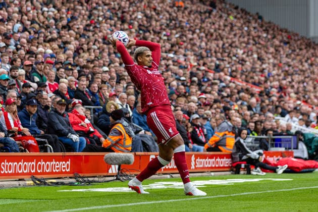 Football - FA Premier League - Liverpool FC v Nottingham Forest FC LIVERPOOL, ENGLAND - Saturday, August 29, 2026: Liverpool s Ronald Araujo with a throw in during the FA Premier League match between Liverpool FC and Nottingham Forest FC at Anfield. (Photo by David Rawcliffe Propaganda) LIVERPOOL Anfield MERSEYSIDE ENGLAND  Copyright: xDavidxRawcliffex P2026-08-29-Liverpool_Nottingham_Forest-120