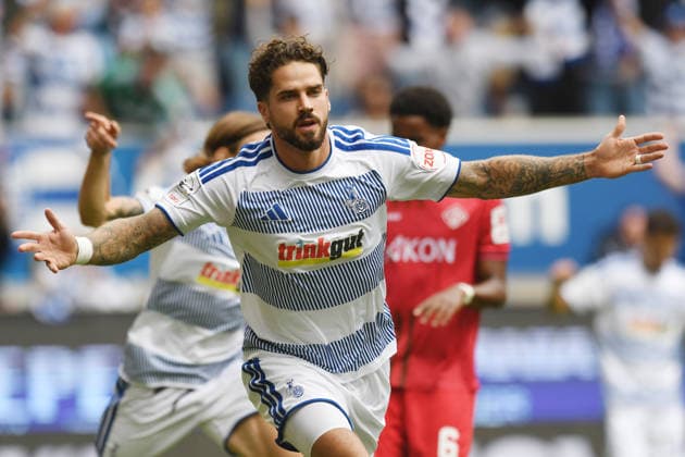 Goal scorer Lex Tyger Lobinger of MSV Duisburg, 9, celebrates his goal to make it 1–0 GER, MSV Duisburg vs. FC Würzburger Kickers, soccer, 3. Liga, Matchday 3, 2026–2027 season, August 29, 2026 DFL DFB regulations prohibit any use of photographs as image sequences and or quasi-video, MSV Duisburg vs. FC Würzburg Kickers, soccer, 3. Liga, Matchday 3, 2026–2027 season, August 29, 2026, Duisburg Copyright: xEibner-Pressefoto ThomasxThienelx EP_TTL