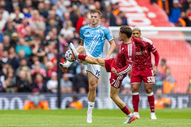 Football - FA Premier League - Liverpool FC v Nottingham Forest FC LIVERPOOL, ENGLAND - Saturday, August 29, 2026: Liverpool s Florian Wirtz challenges for the ball with Nottingham Forest s Liam Delap (L) during the FA Premier League match between Liverpool FC and Nottingham Forest FC at Anfield. (Photo by David Rawcliffe Propaganda) LIVERPOOL Anfield MERSEYSIDE ENGLAND  Copyright: xDavidxRawcliffex P2026-08-29-Liverpool_Nottingham_Forest-128