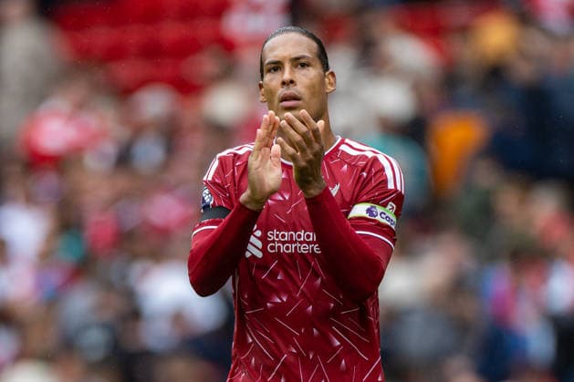 Football - FA Premier League - Liverpool FC v Nottingham Forest FC LIVERPOOL, ENGLAND - Saturday, August 29, 2026: Liverpool s captain Virgil van Dijk applauds the supporters after the FA Premier League match between Liverpool FC and Nottingham Forest FC at Anfield. The game ended 2-2. (Photo by David Rawcliffe Propaganda) LIVERPOOL Anfield MERSEYSIDE ENGLAND  Copyright: xDavidxRawcliffex P2026-08-29-Liverpool_Nottingham_Forest-132