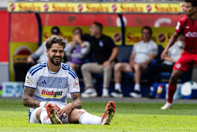 3rd League, Matchday 3: MSV Duisburg vs. FC Würzburger Kickers, August 29, 2026, Lex Tyger Lobinger, MSV Duisburg, 9, 3rd League, Matchday 3: MSV Duisburg vs. FC Würzburger Kickers, Schauinsland Reisen Arena, Duisburg, August 29, 2026 DFB regulations prohibit any use of photographs as image sequences and or quasi-video Copyright: xBEAUTIFULxSPORTS Buriakovx