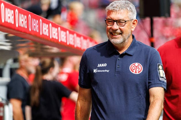 MAINZ, GERMANY - AUGUST 29: Head Coach Urs Fischer (1. FSV Mainz 05) before the Bundesliga match between 1. FSV Mainz 05 vs. SC Paderborn 07 at MEWA Arena on matchday 1 of the 1. Bundesliga on August 29, 2026 in Mainz, Germany. DFL REGULATIONS PROHIBIT ANY USE OF PHOTOGRAPHS AS IMAGE SEQUENCES AND OR QUASI-VIDEO. Copyright: xStephanxHahnex