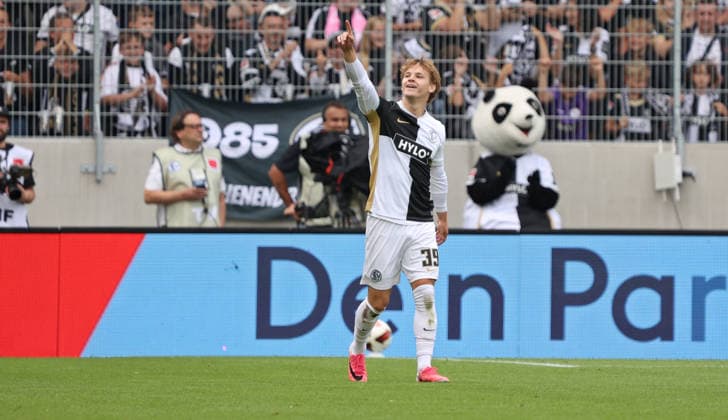 29.08.2026, Fussball, Herren, 1. Bundesliga, Saison 2026 2027, SV 07 Elversberg - Bayer 04 Leverkusen, Cole Campbell (SV 07 Elversberg) bejubelt sein Tor zum 2:0 Elversberg Ursapharm-Arena an der Kaiserlinde Saarland Deutschland *** August 29, 2026, Soccer, Men s, Bundesliga 1, 2026–2027 Season, SV 07 Elversberg vs. Bayer 04 Leverkusen, Cole Campbell of SV 07 Elversberg celebrates his goal to make it 2–0 at the Ursapharm Arena in Kaiserlinde, Saarland, Germany Copyright: xSebastianxBachx