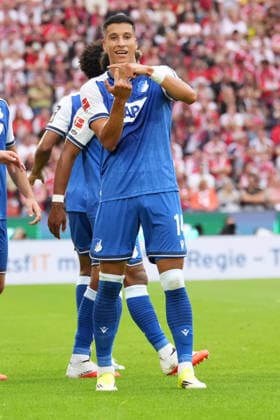 29.08.2026,GER, Fussball, Herren, 1. Bundesliga, Saison 2026 2027, 1. Spieltag, 1. FC Köln vs. TSG Hoffenheim 1:0 fuer Hoffenheim durch Adam Daghim (Hoffenheim 14), Torjubel Jubel Jubellauf, DFB DFL regulations prohibit any use of photographs as image sequences and or quasi-video Köln Rheinenergiestadion NRW Deutschland Germany *** August 29, 2026, GER, Soccer, Men s, 1. Bundesliga, 2026–2027 Season, Matchday 1, 1. FC Köln vs. TSG Hoffenheim 1–0 for Hoffenheim by Adam Daghim (Hoffenheim 14), goal celebration, cheering, victory lap; DFB and DFL regulations prohibit any use of photographs as image sequences and or quasi-video. Köln, Rheinenergiestadion, NRW, Germany Copyright: xNordphoto Meuterx