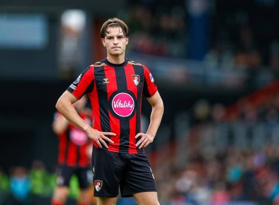 Alex Scott of AFC Bournemouth AFC Bournemouth v Everton, Premier League Football, Football, Vitality Stadium, Bournemouth, UK - 29 Aug 2026Bournemouth Vitality Stadium United Kingdom EDITORIAL USE ONLY No use with unauthorised audio, video, data, fixture lists, club league logos or live services. Online in-match use limited to 120 images, no video emulation. No use in betting, games or single club league player publications. Copyright: xMattxImpey Shutterstockx 17119015ah